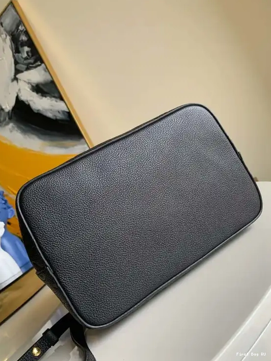 First bag NEONOE VUITTON MM LOUIS 0529